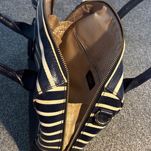 Kate Spade navy blue and Cream Striped Women’s purse - Picture 14 of 16